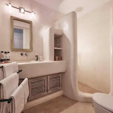 Luxurious In Serene Atmosphere